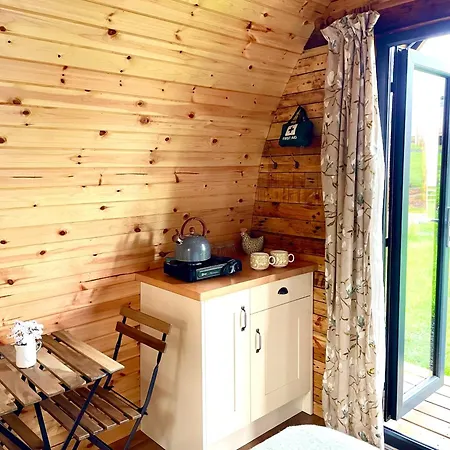 Campsite Willow Pod *